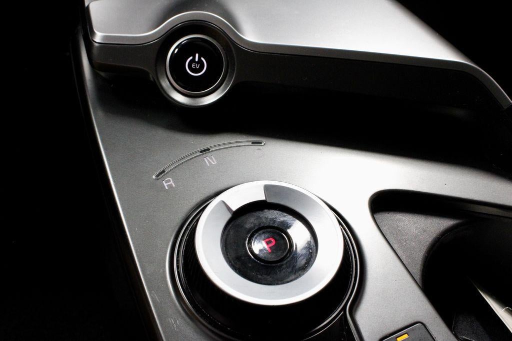2024 Kia EV6 Light