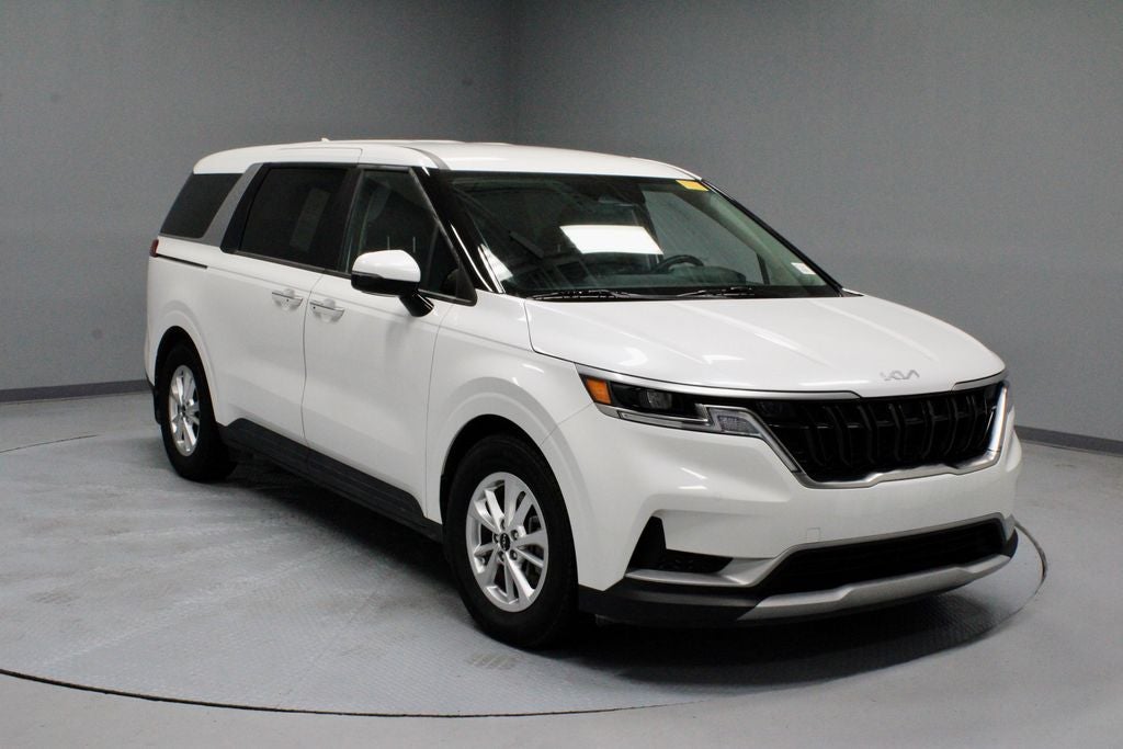 2023 Kia Carnival LX