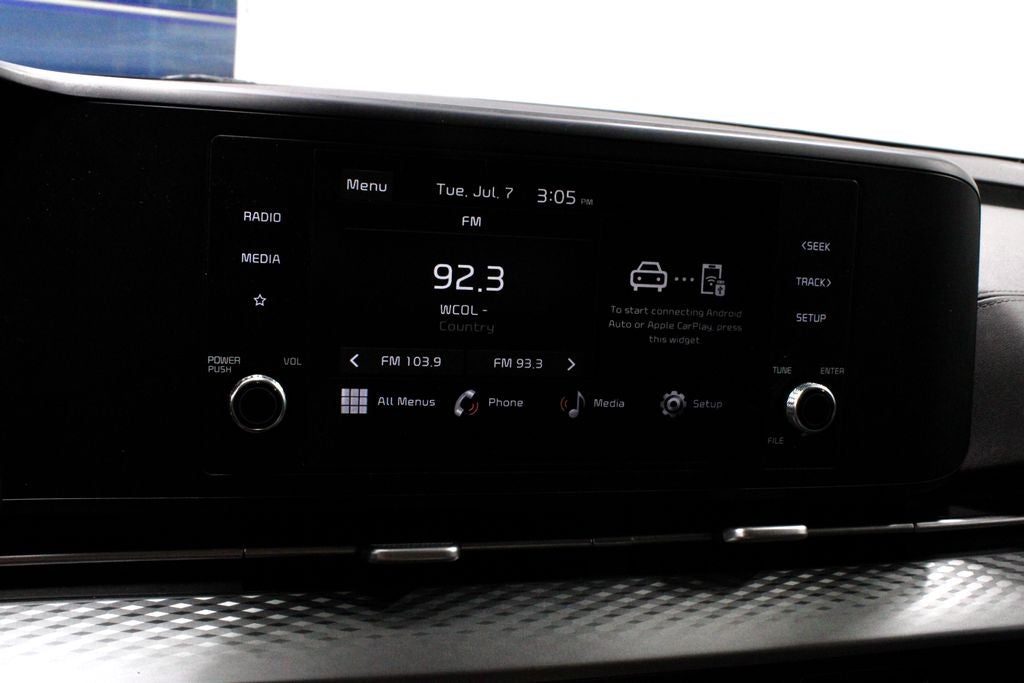 2023 Kia Carnival LX