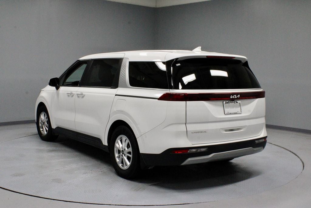 2023 Kia Carnival LX