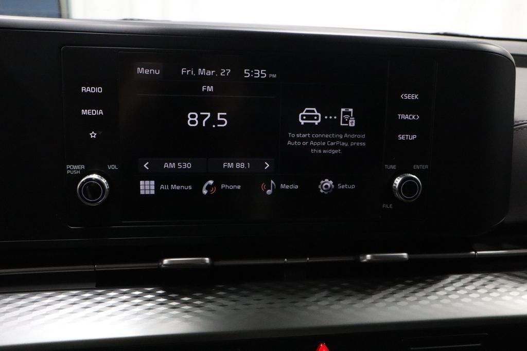 2024 Kia Carnival LX