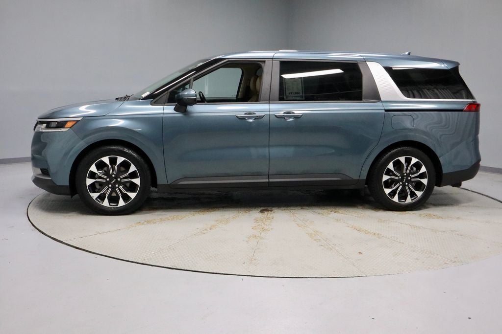 2023 Kia Carnival EX