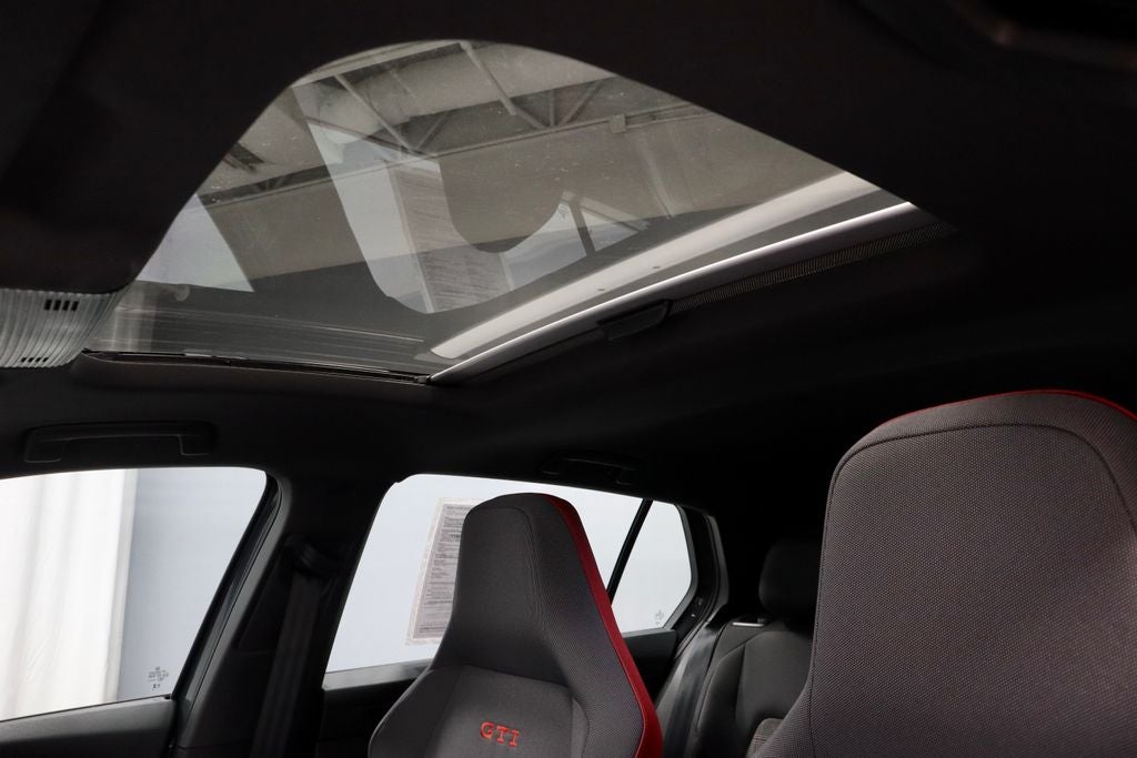 2024 Volkswagen Golf GTI SE