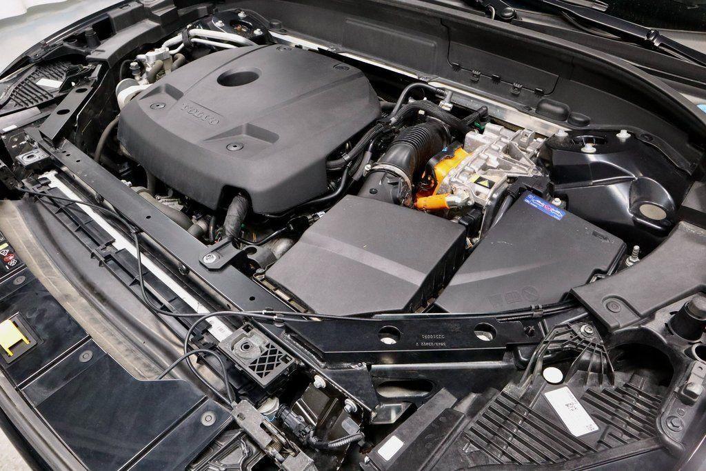 2024 Volvo XC60 Recharge Plug-In Hybrid T8 Plus Dark Theme