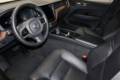 2023 Volvo XC60 B5 Plus Bright Theme